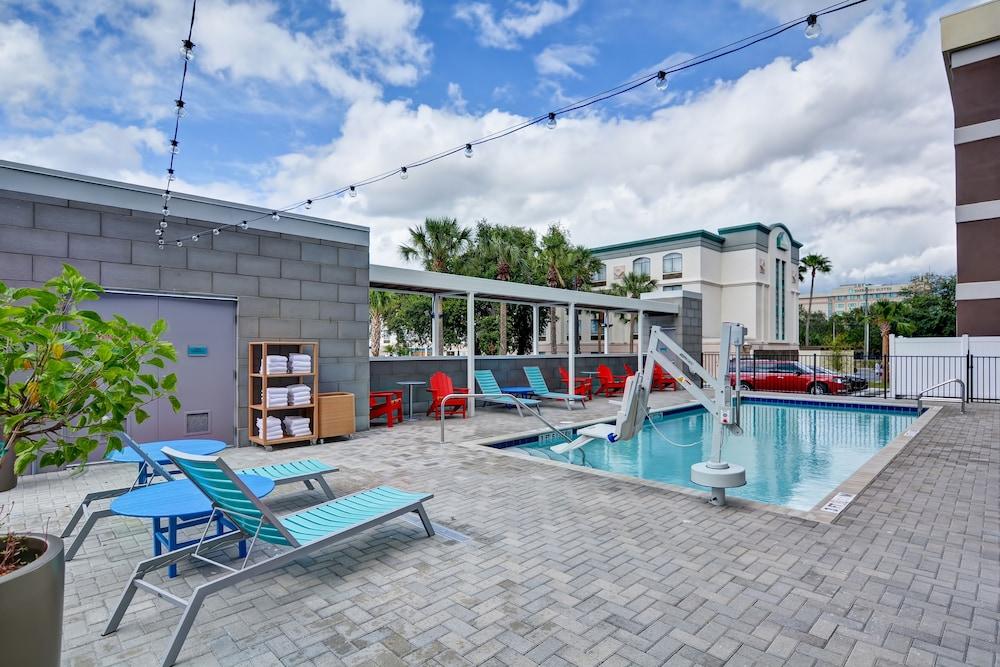 Home2 Suites By Hilton Tampa Usf Near Busch Gardens Dış mekan fotoğraf