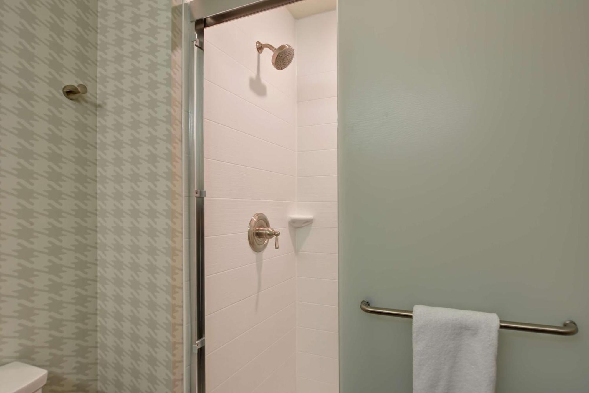 Home2 Suites By Hilton Tampa Usf Near Busch Gardens Dış mekan fotoğraf