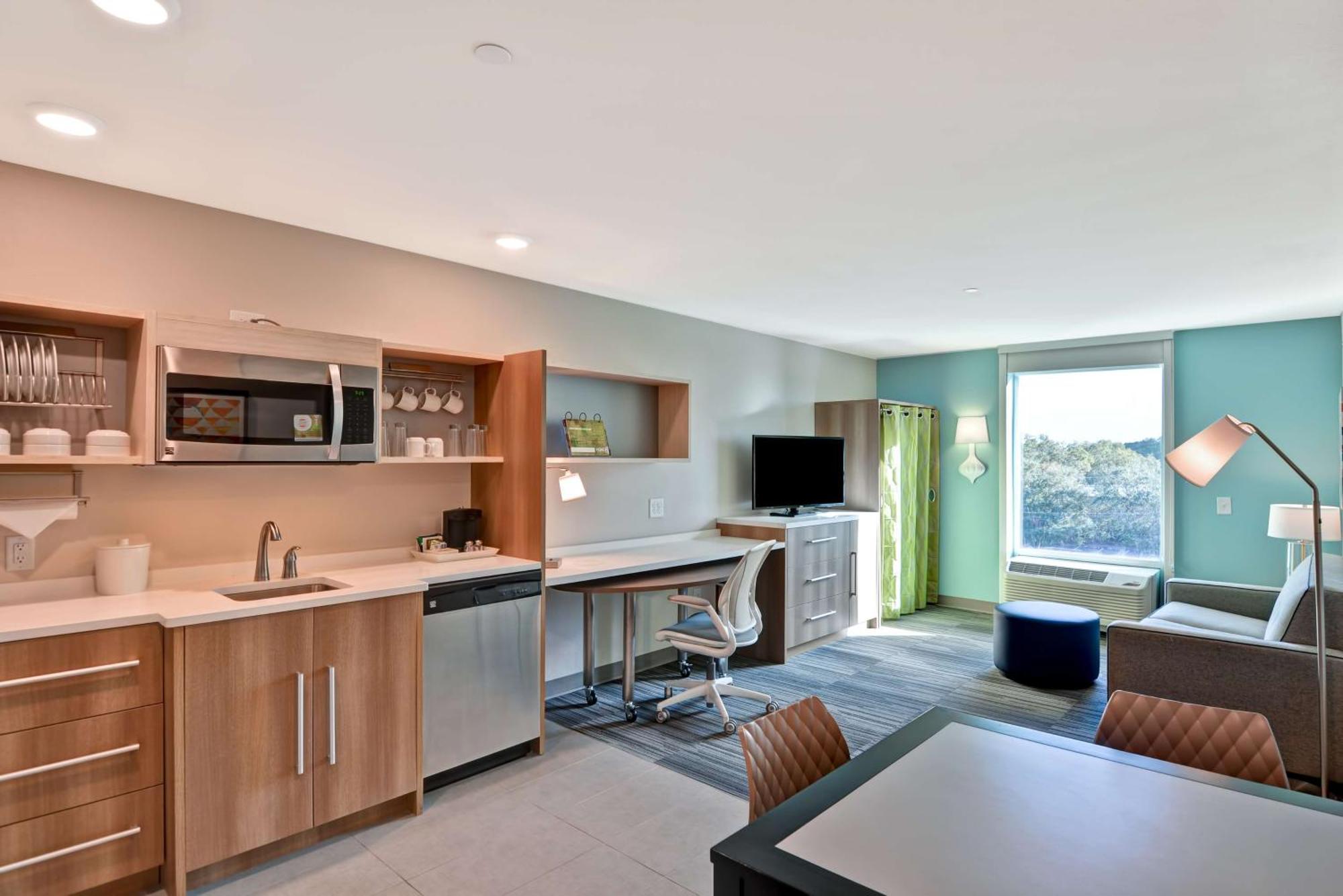Home2 Suites By Hilton Tampa Usf Near Busch Gardens Dış mekan fotoğraf