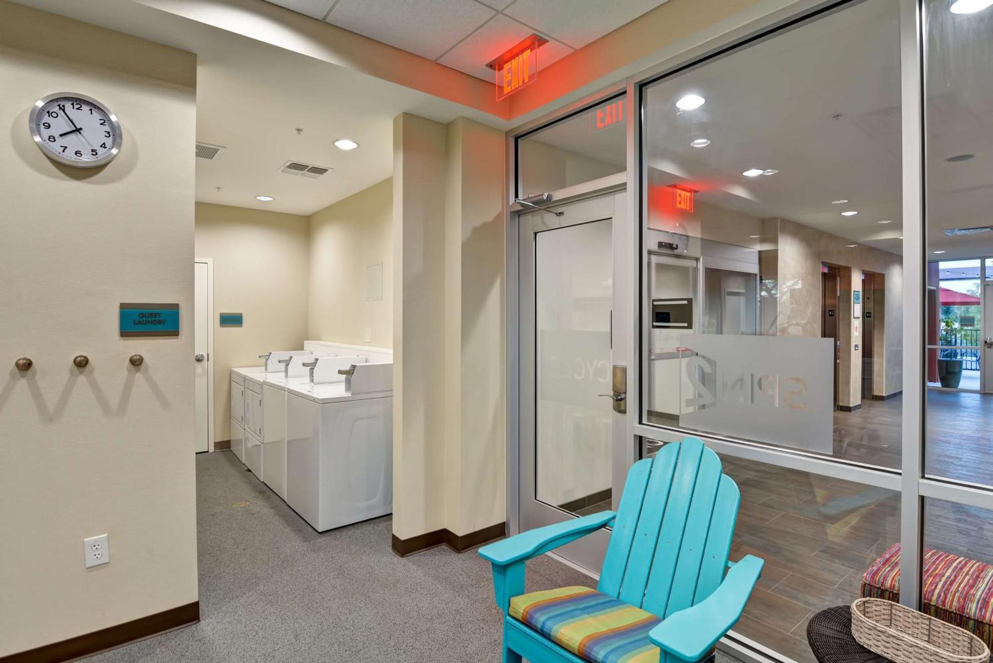 Home2 Suites By Hilton Tampa Usf Near Busch Gardens Dış mekan fotoğraf